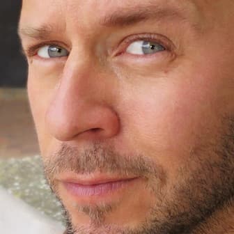 Photo of Derek Sivers